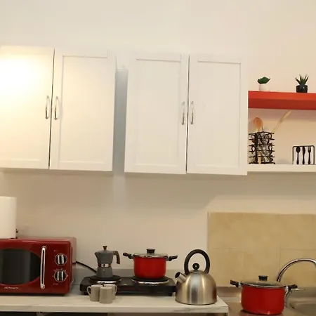 House Panormus Station Apartment *